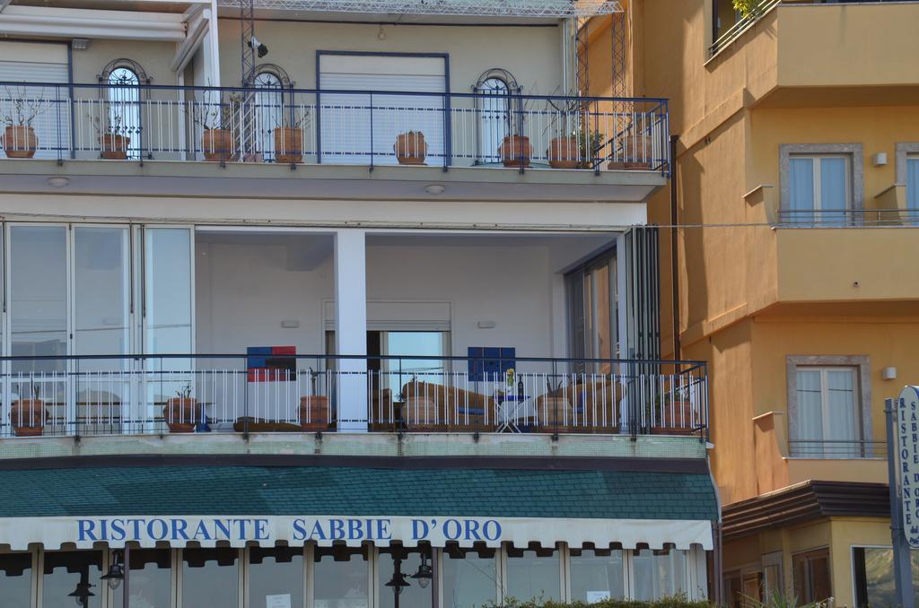 贾迪尼-纳克索斯Terrazza Sul Mare公寓 外观 照片